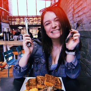 Meet your Posher, Fi